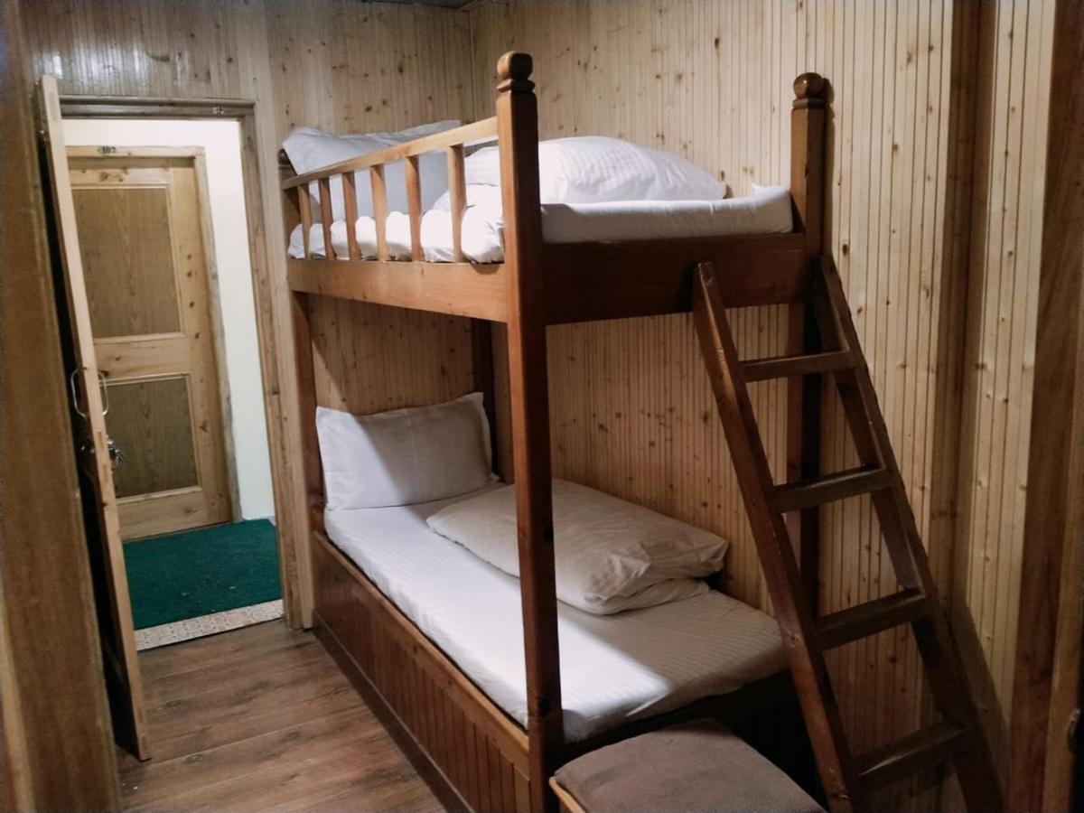 Hotel Yak Manali  Bagian luar foto