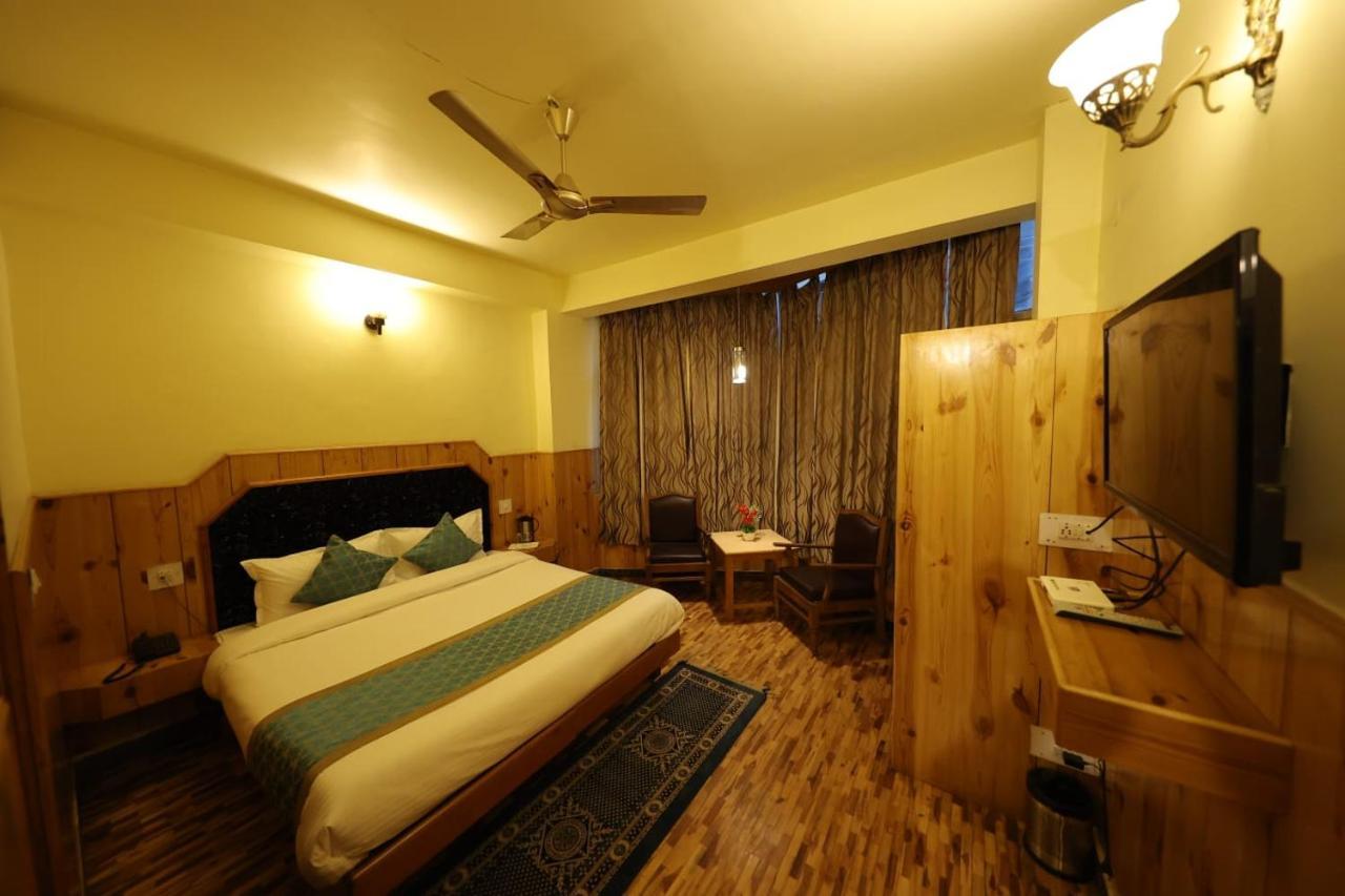 Hotel Yak Manali  Bagian luar foto