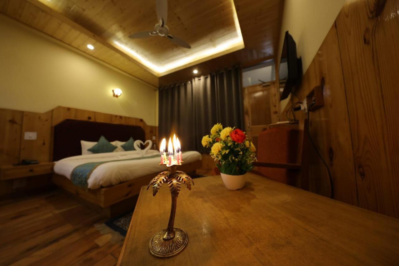 Hotel Yak Manali  Bagian luar foto