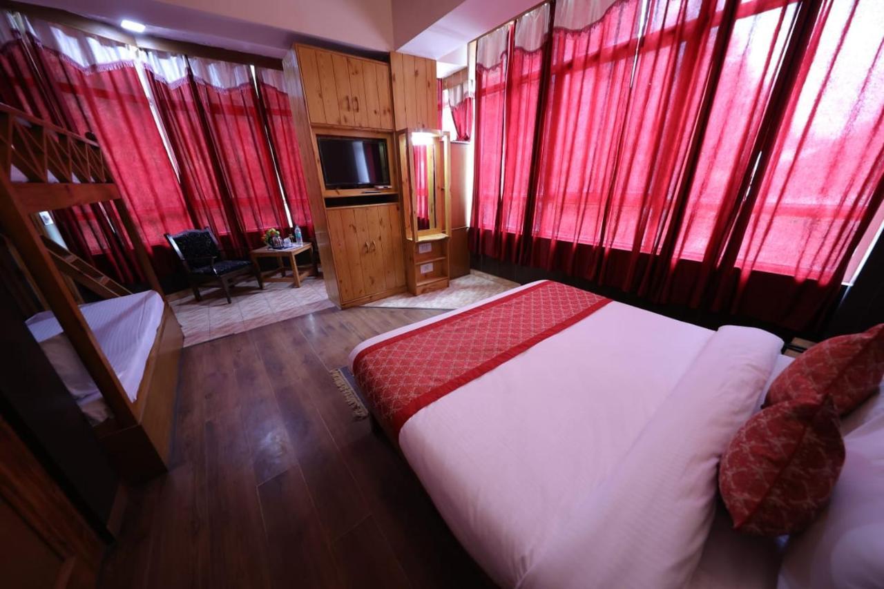 Hotel Yak Manali  Bagian luar foto