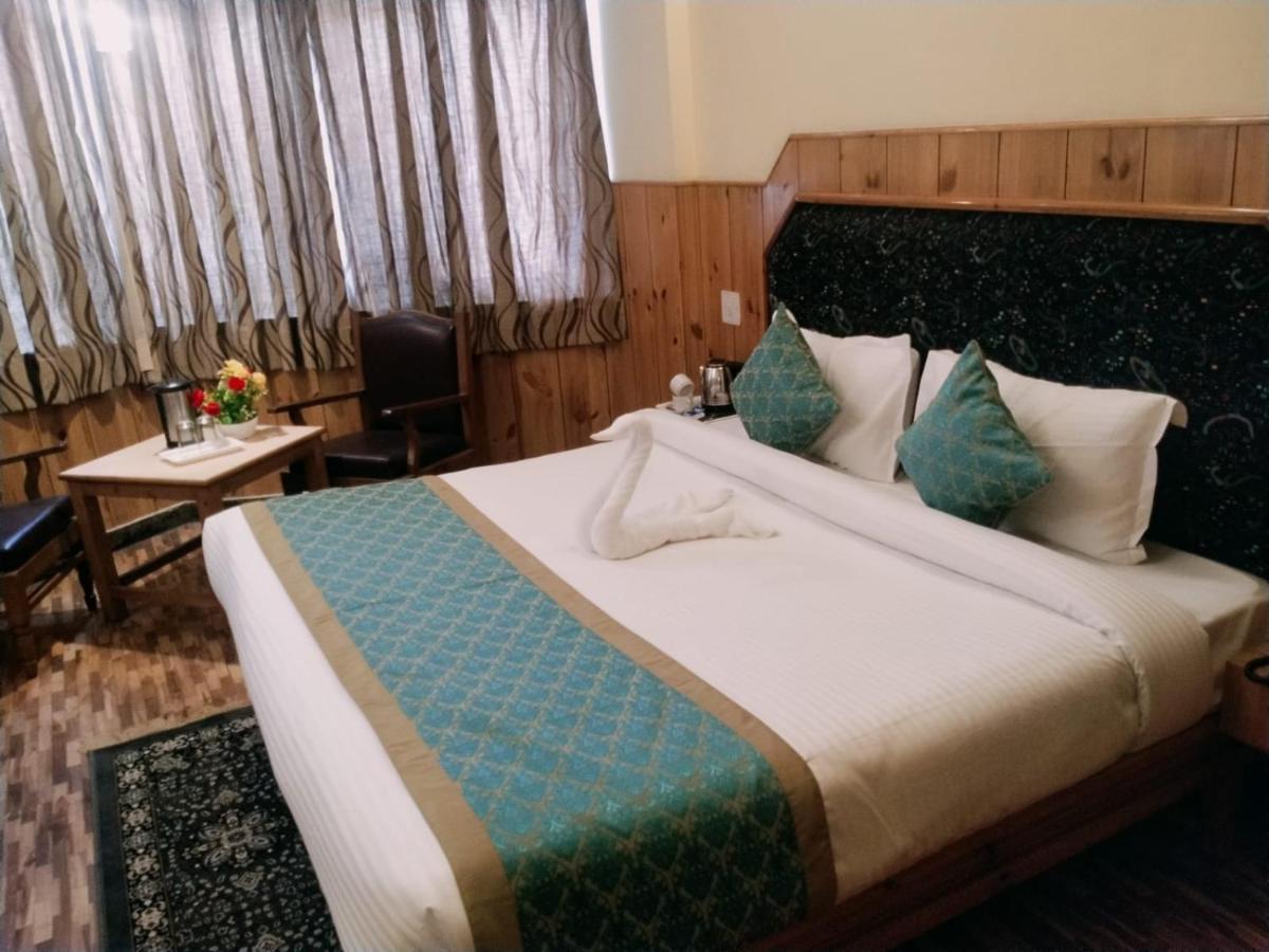 Hotel Yak Manali  Bagian luar foto