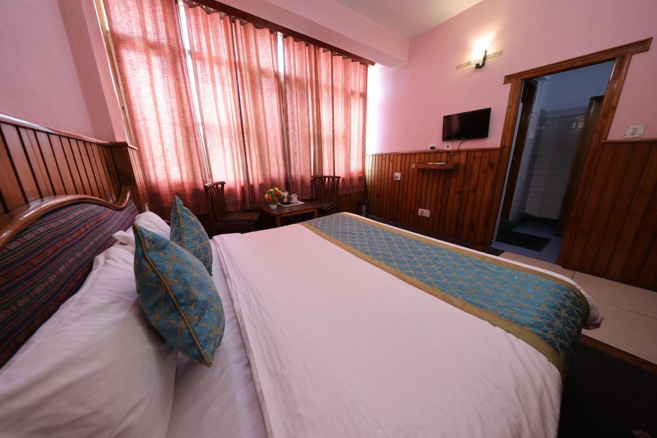 Hotel Yak Manali  Bagian luar foto