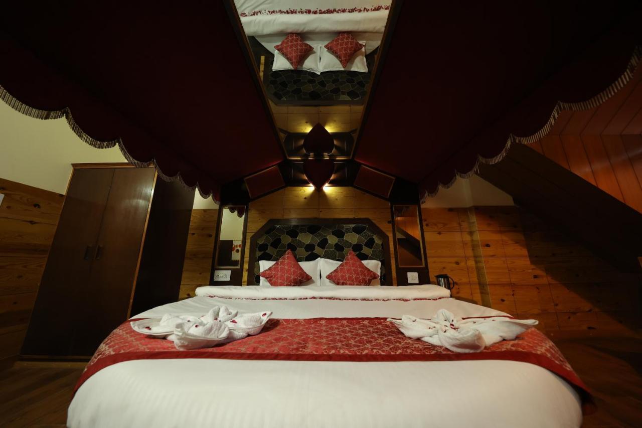 Hotel Yak Manali  Bagian luar foto