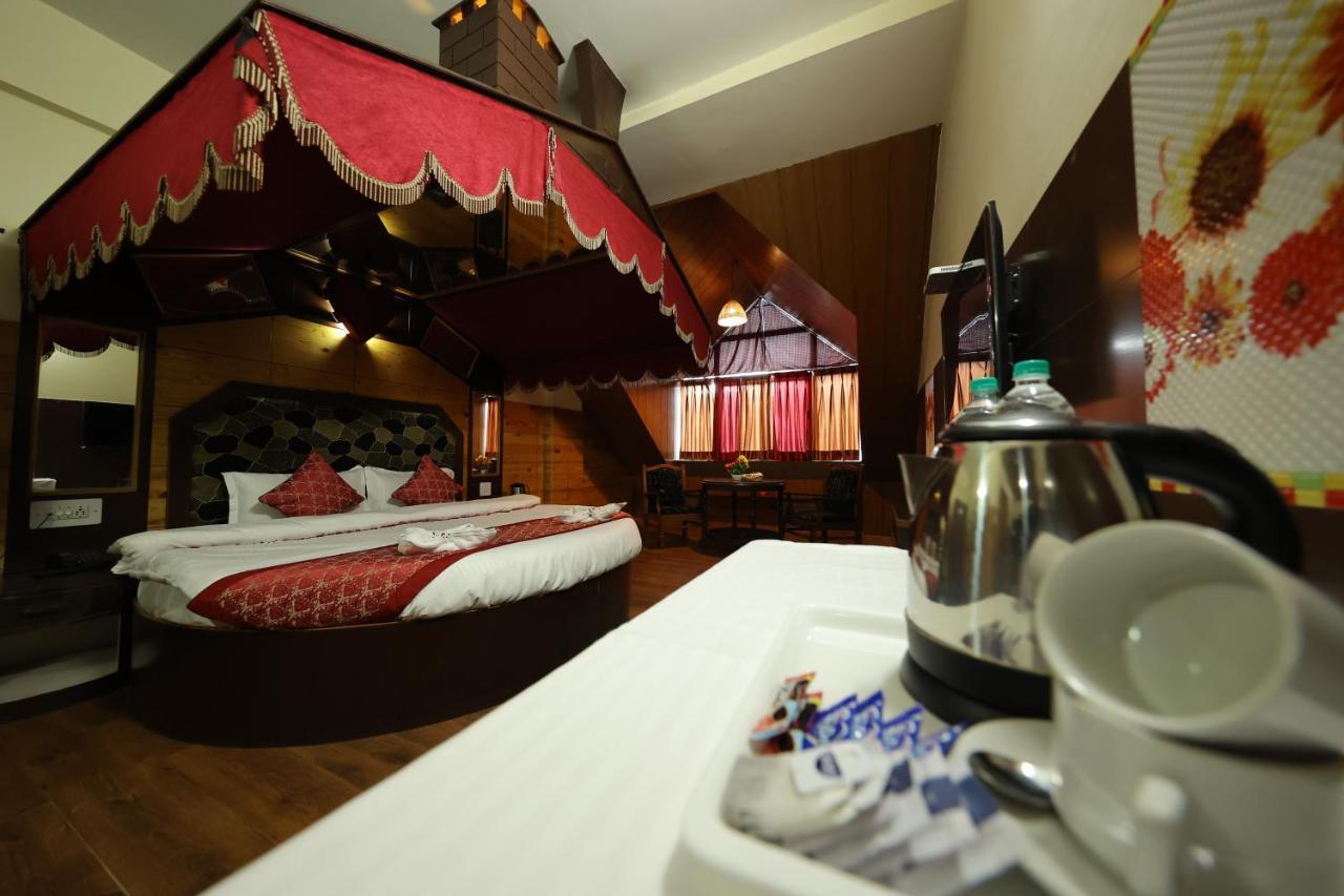 Hotel Yak Manali  Bagian luar foto